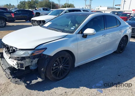 2024 Toyota Camry Xse V6 z USA, uszkodzony, nr VIN 4T1KZ1AK0RU090143